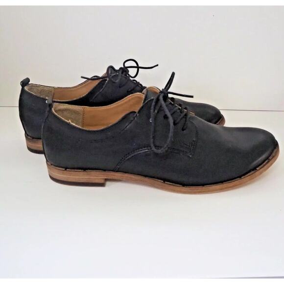 beek Black Leather Lace-Up Loafers - Picture 5 of 8